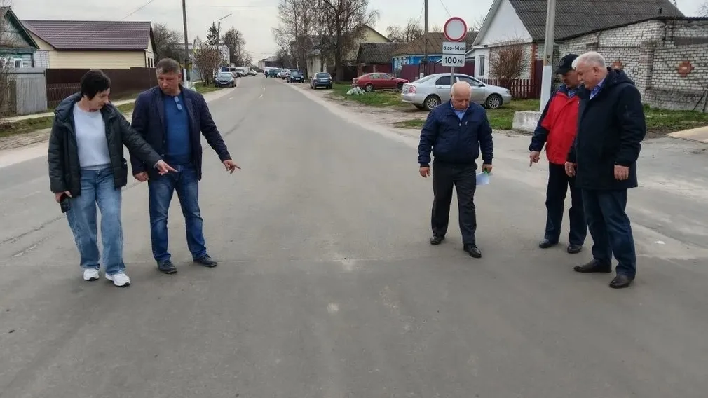 В Погаре обследуют дороги, находящиеся на гарантии