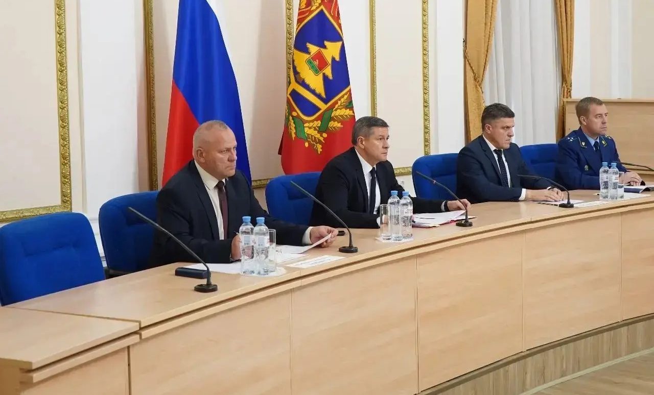 Губернатор Брянской области Егор Ковальчук представил новых замглавы региона
