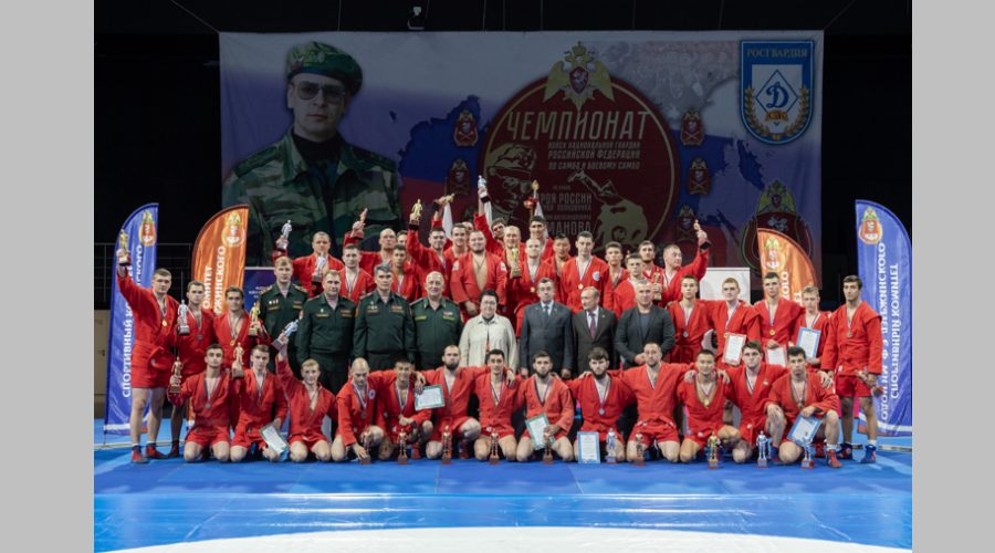 Брянский росгвардеец завоевал «золото» на чемпионате по самбо и боевому самбо на Кубок Героя России