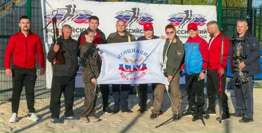 Брянская сборная ветеранов выступает на фестивале по стрельбе из лука в Калуге