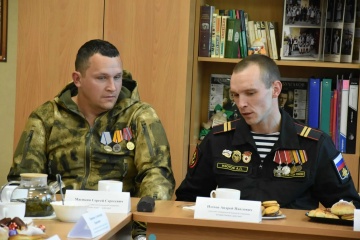 В брянских школах провели «Уроки мужества» и встречи с ветеранами СВО